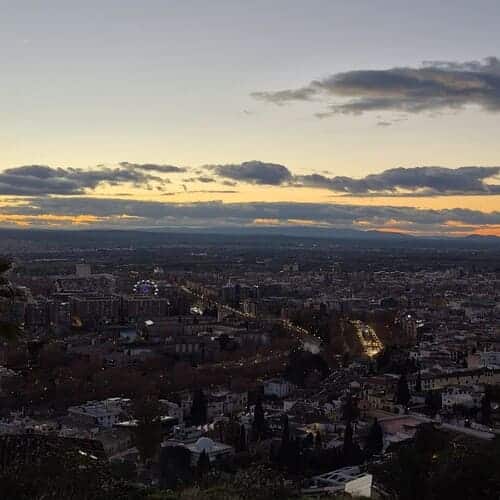 Vistas de Granada desde el mirador del Rey chico. Por preparador lengua