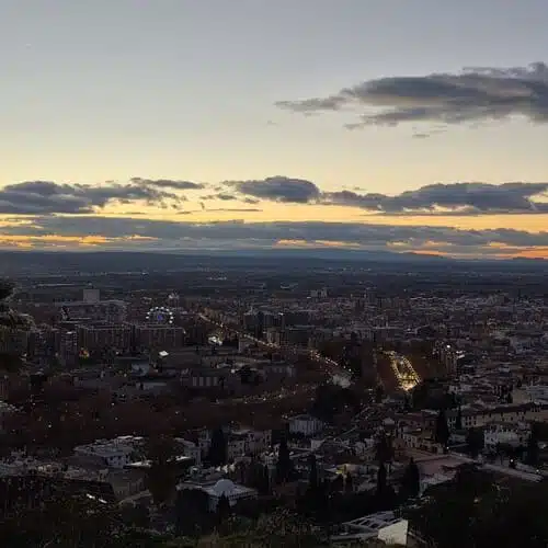 Vistas de Granada desde el mirador del Rey chico. Por preparador lengua